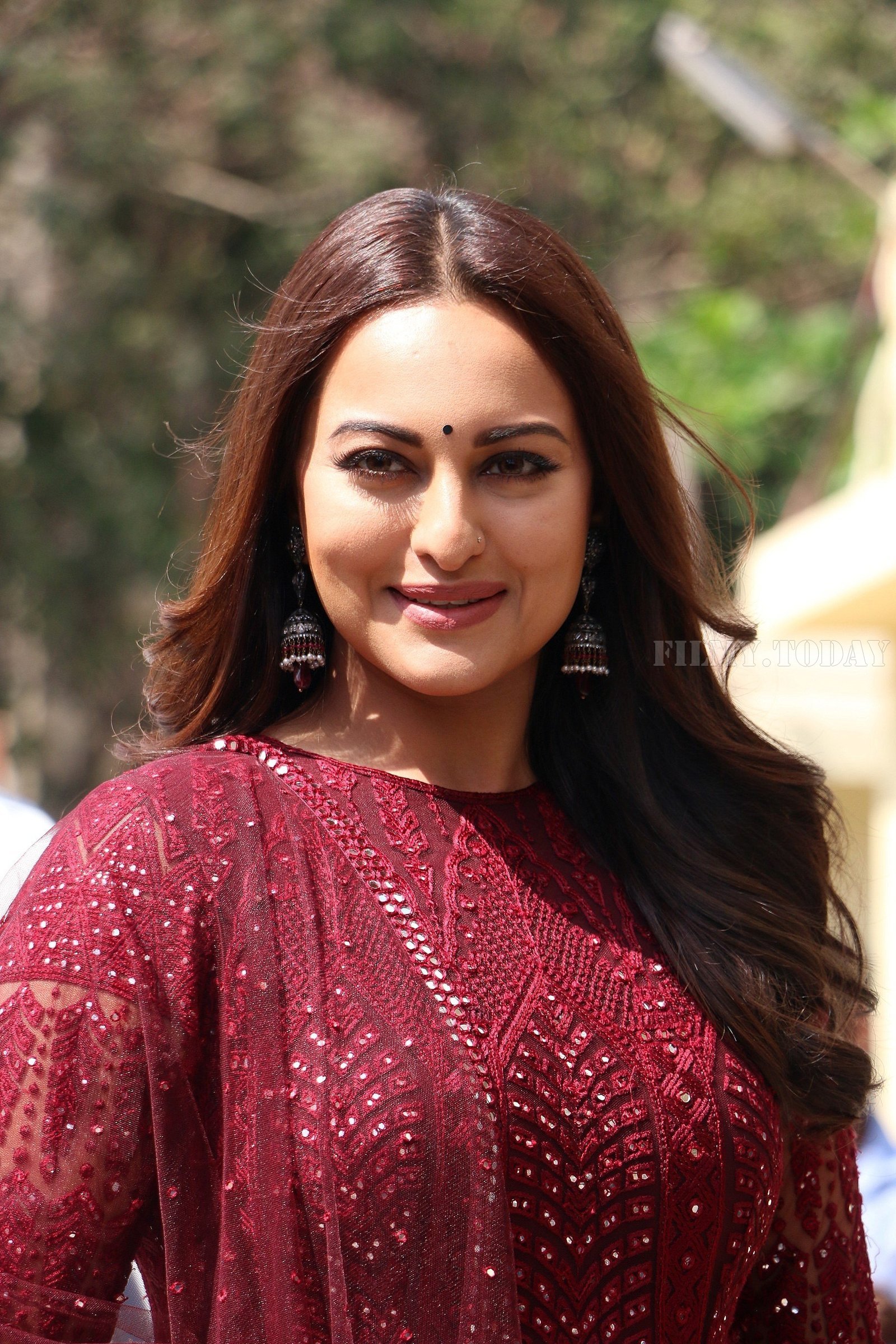 Sonakshi Sinha - Photos: Trailer launch of film Kalank at PVR | Picture 1640904