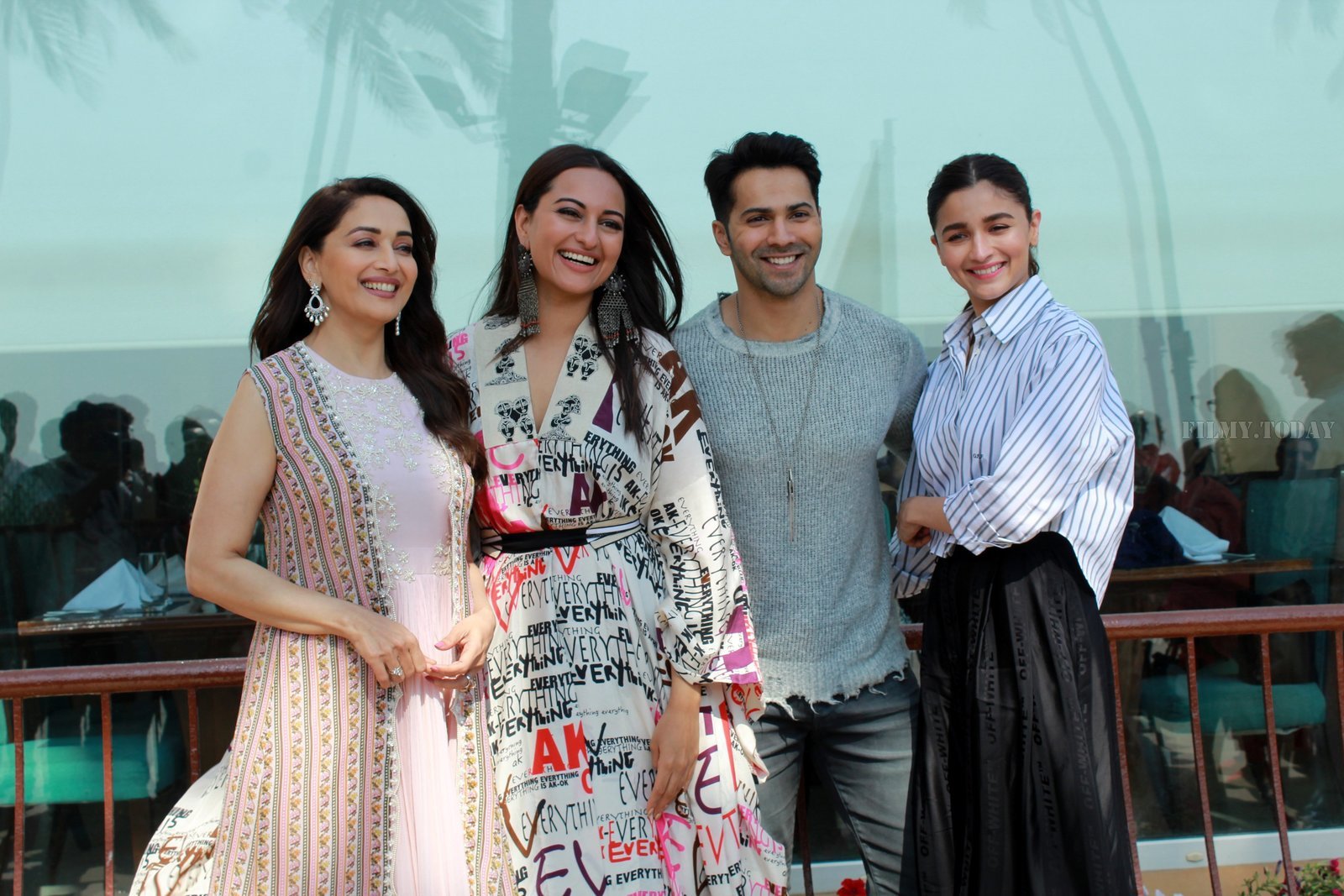 Photos: Kalank Team Spotted at Sun-n-Sand | Picture 1641974