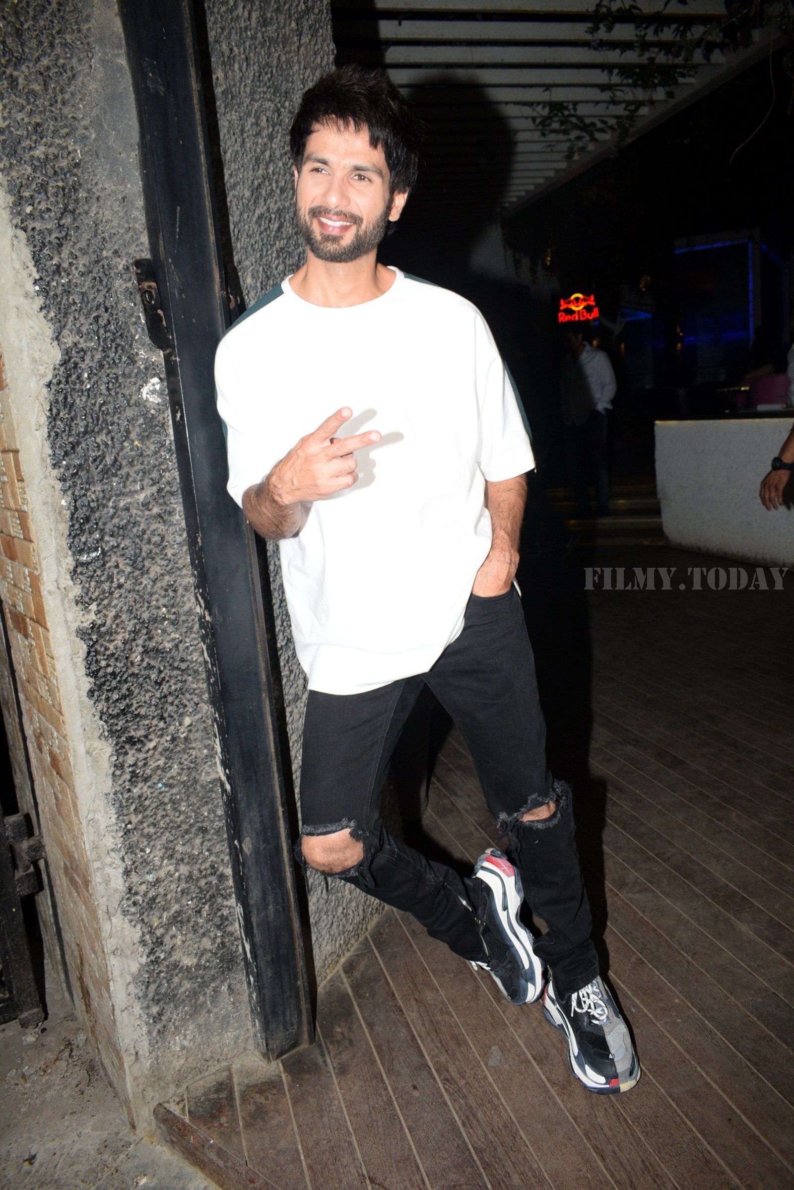 Shahid Kapoor - Photos: Wrapup Party Of Film Kabir Singh at Juhu | Picture 1642065