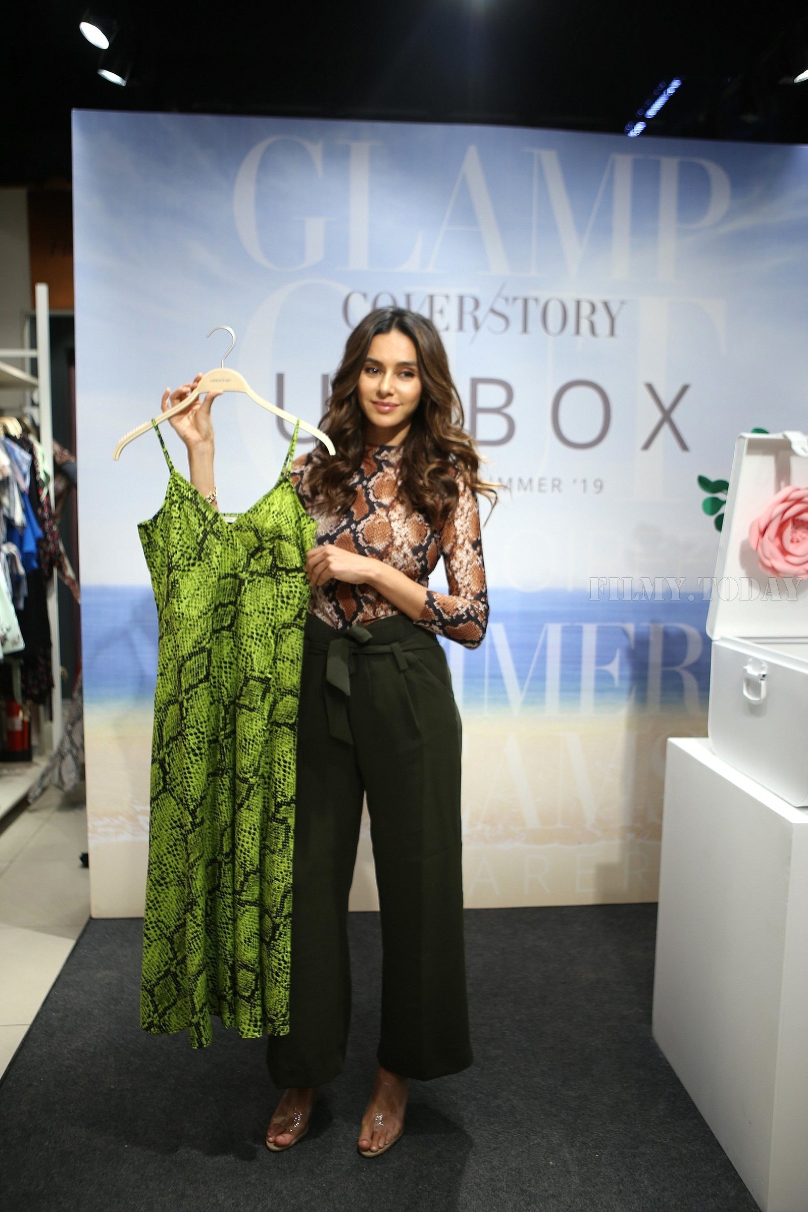 Photos: Shibani Dandekar at the unveiling of Spring Summer collection of fashion brand Cover Story | Picture 1642284
