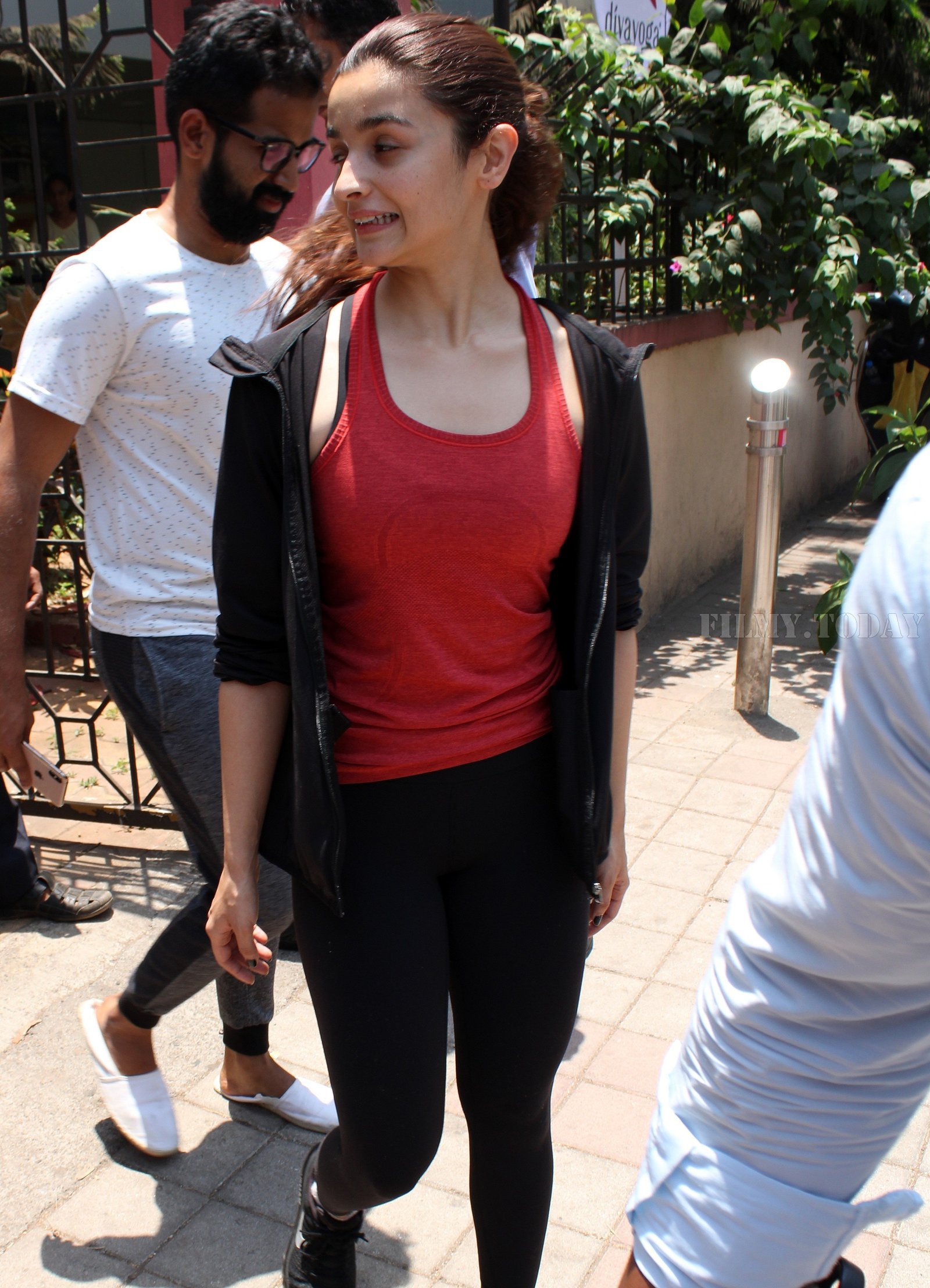 Photos: Alia Bhatt Spotted At Bandra | Picture 1643940