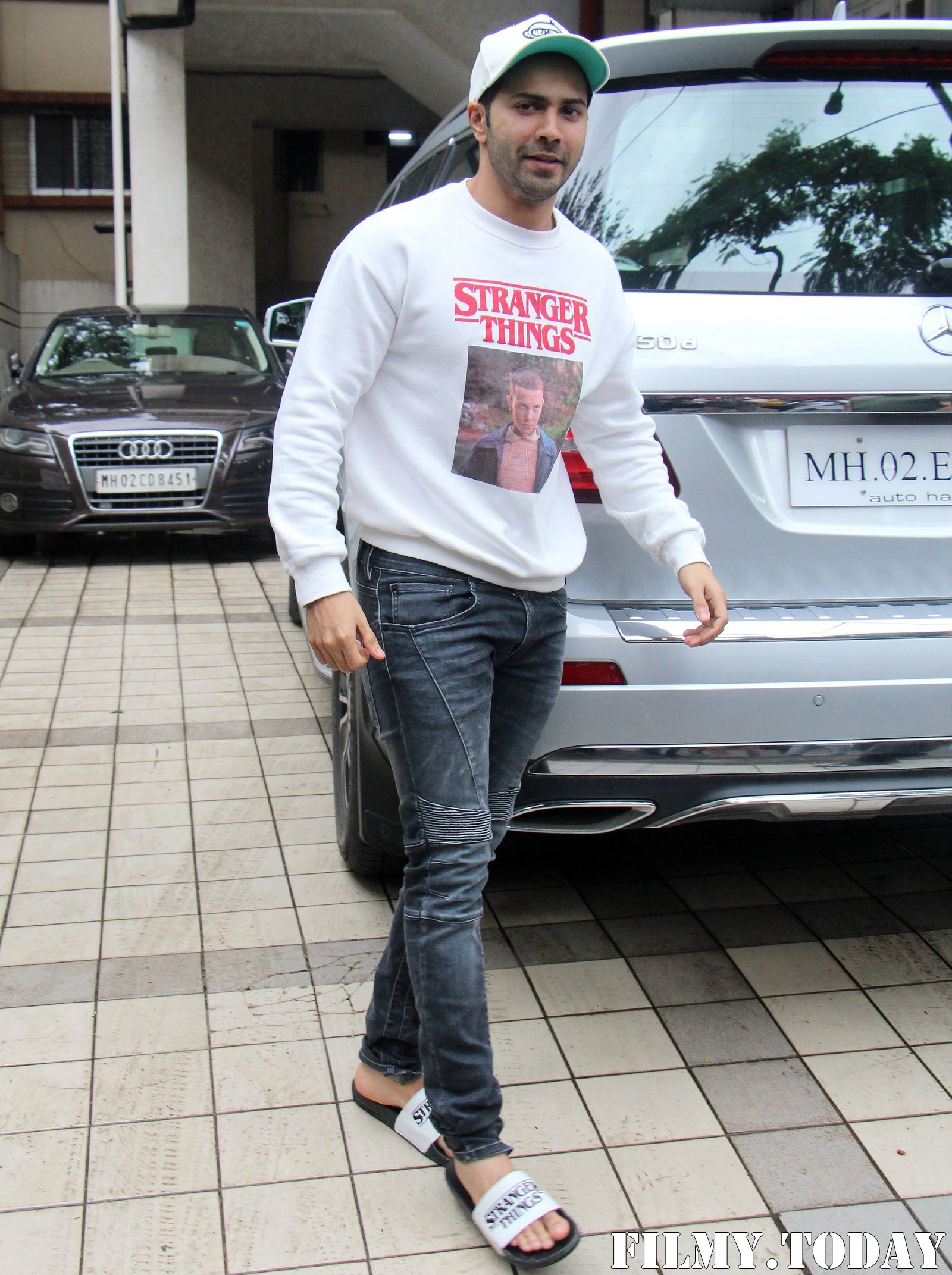 Varun Dhawan - Photos: Celebs Spotted at Juhu | Picture 1671241