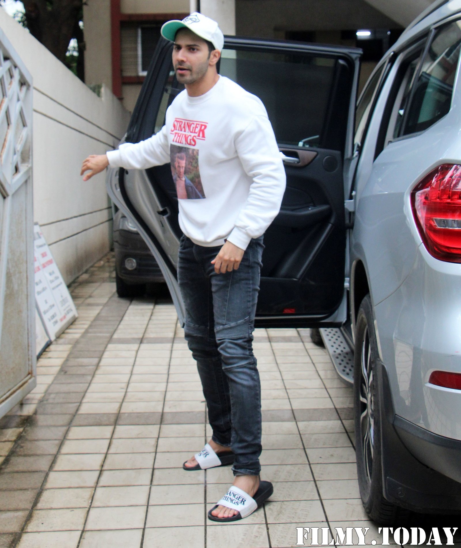 Varun Dhawan - Photos: Celebs Spotted at Juhu | Picture 1671238