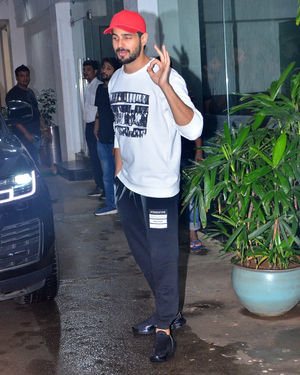 Sidharth Malhotra - Photos: Celebs Spotted At Sunny Super Sound