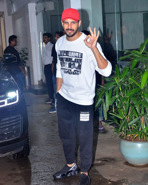 Sidharth Malhotra - Photos: Celebs Spotted At Sunny Super Sound | Picture 1672556