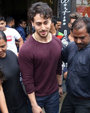 Tiger Shroff - Photos: Celebs Spotted at Bastian | Picture 1672511