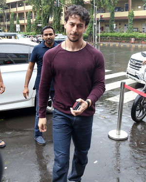 Tiger Shroff - Photos: Celebs Spotted at Bastian | Picture 1672520