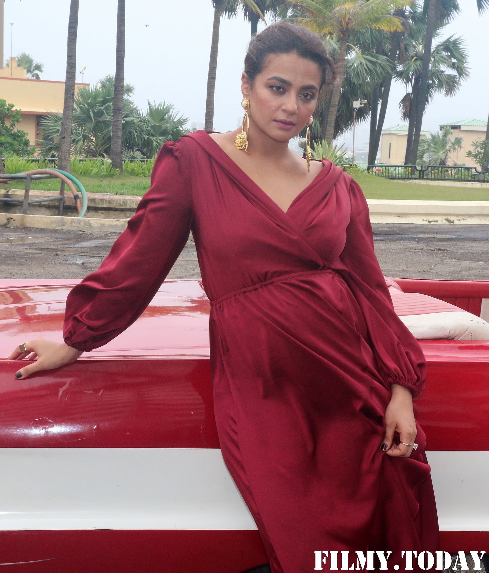 Surveen Chawla - Photos: Promotion Of Netflix Sacred Games At Taj Lands End | Picture 1673670