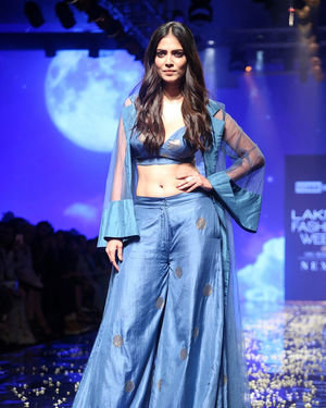 Photos: Malvika Mohanan Walks For Vineet Rahul At Lakme Fashion Week | Picture 1677549