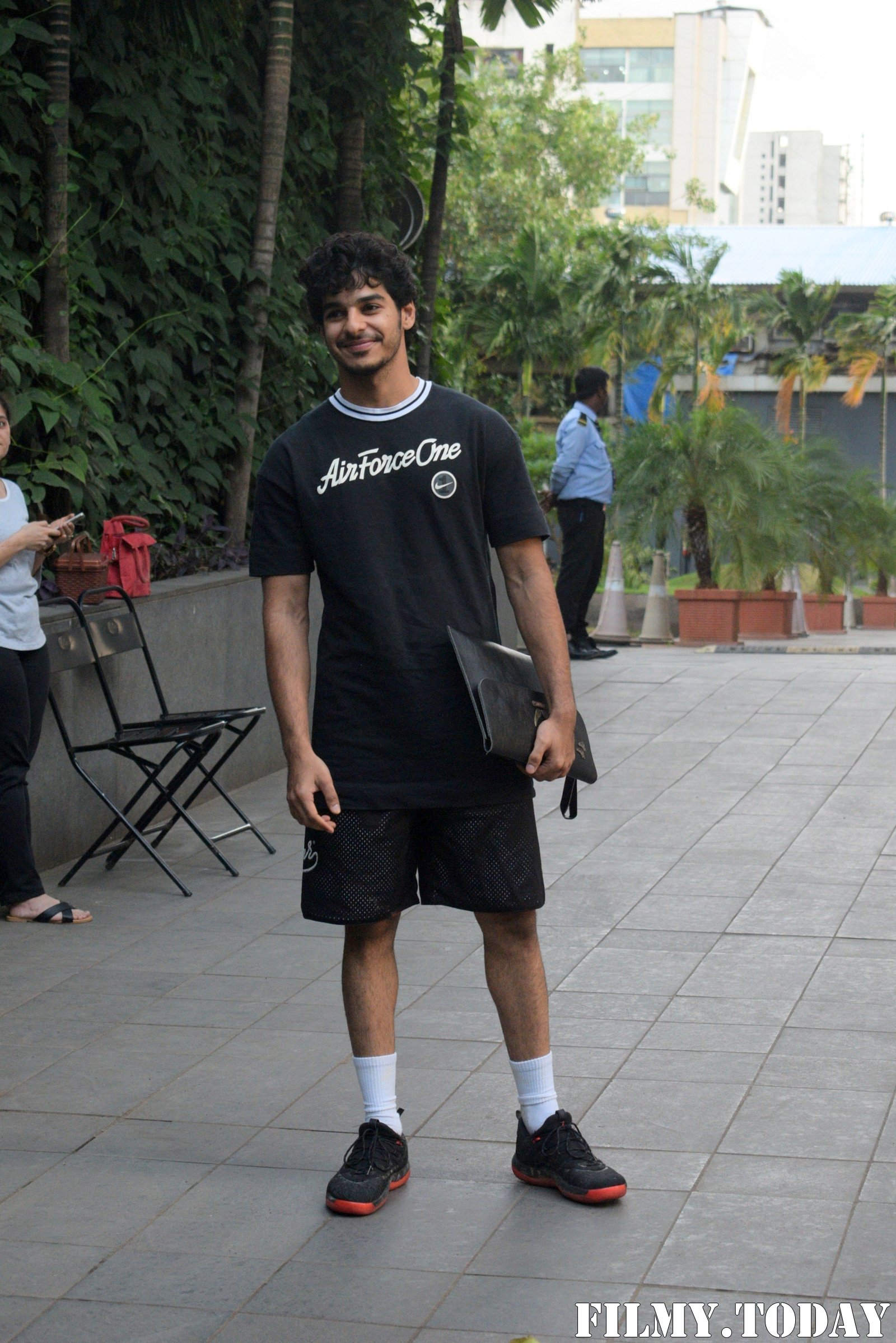 Ishaan Khattar - Photos: Celebs Spotted at Andheri | Picture 1679095