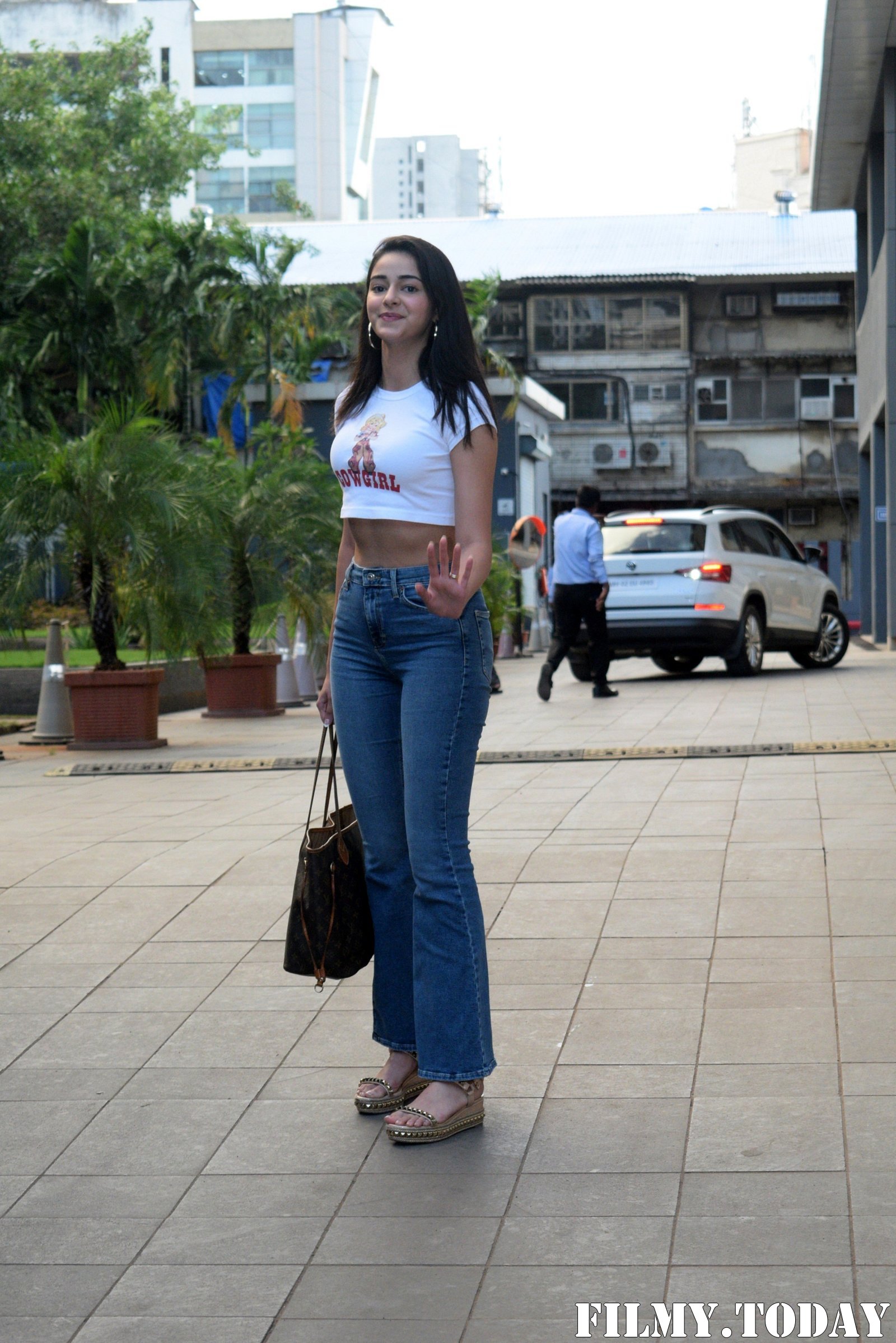 Ananya Panday - Photos: Celebs Spotted at Andheri | Picture 1679093