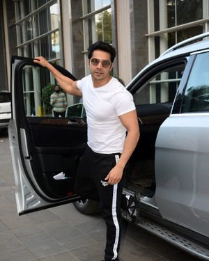 Varun Dhawan - Photos: Celebs Spotted at Andheri | Picture 1679086