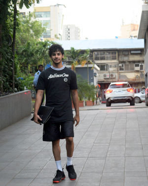 Ishaan Khattar - Photos: Celebs Spotted at Andheri | Picture 1679094