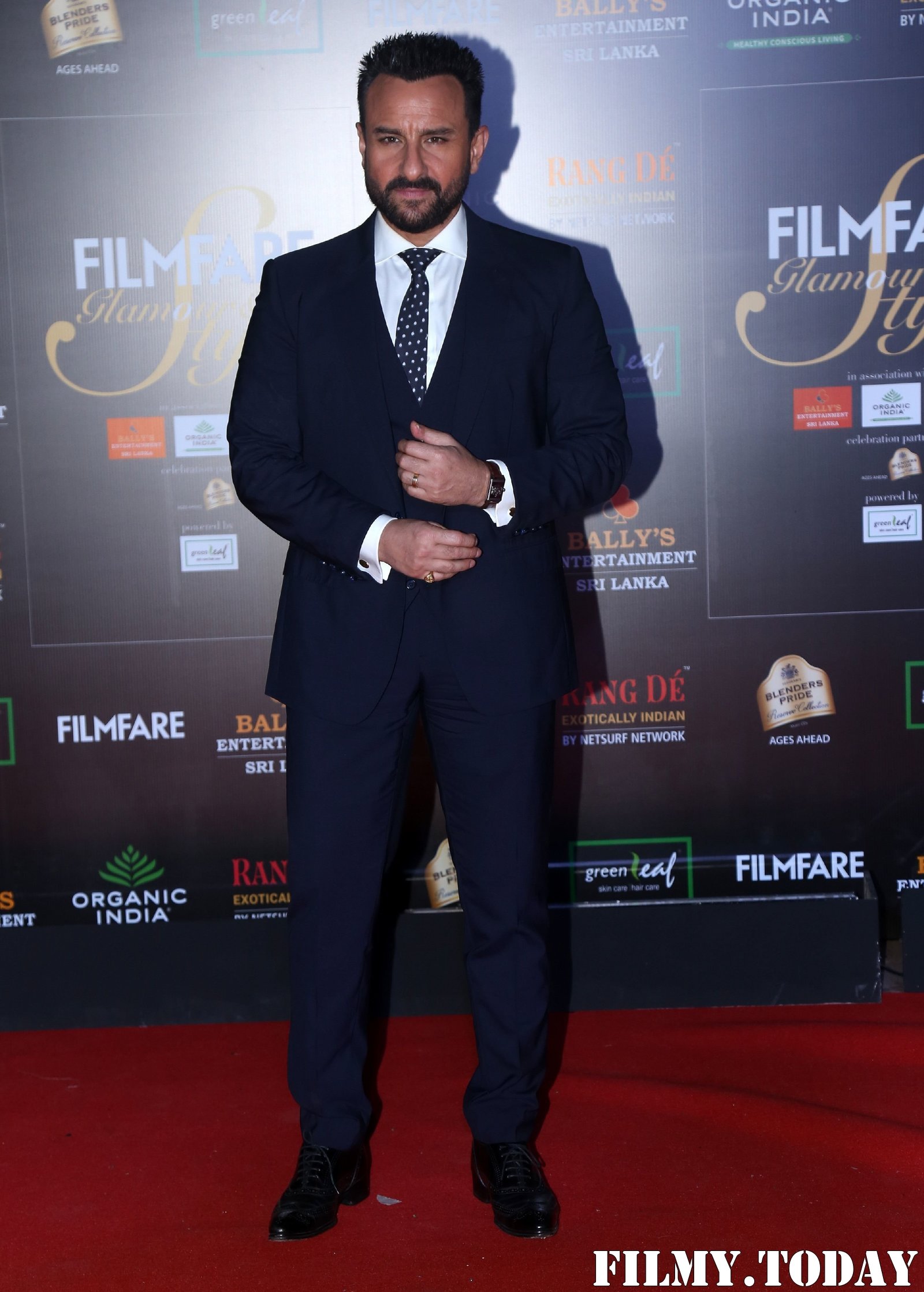 Saif Ali Khan - Photos: Celebs At Filmfare Glamour & Style Awards 2019 At Taj Lands End | Picture 1704610
