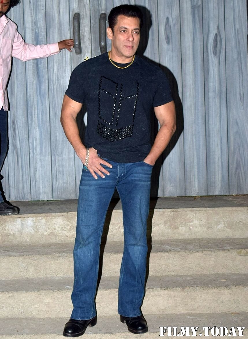 Salman Khan - Photos: Promotion Of Dabangg 3 At Bigg Boss House | Picture 1705171