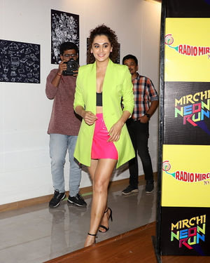 Photos: Taapsee Pannu Announced The 5th Edition Of Mirchi Neon Run | Picture 1707369