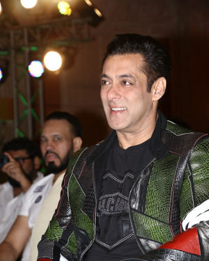 Salman Khan - Photos: Press Conference Of Film Dabangg 3 At Chennai | Picture 1708563