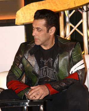 Salman Khan - Photos: Press Conference Of Film Dabangg 3 At Chennai | Picture 1708566
