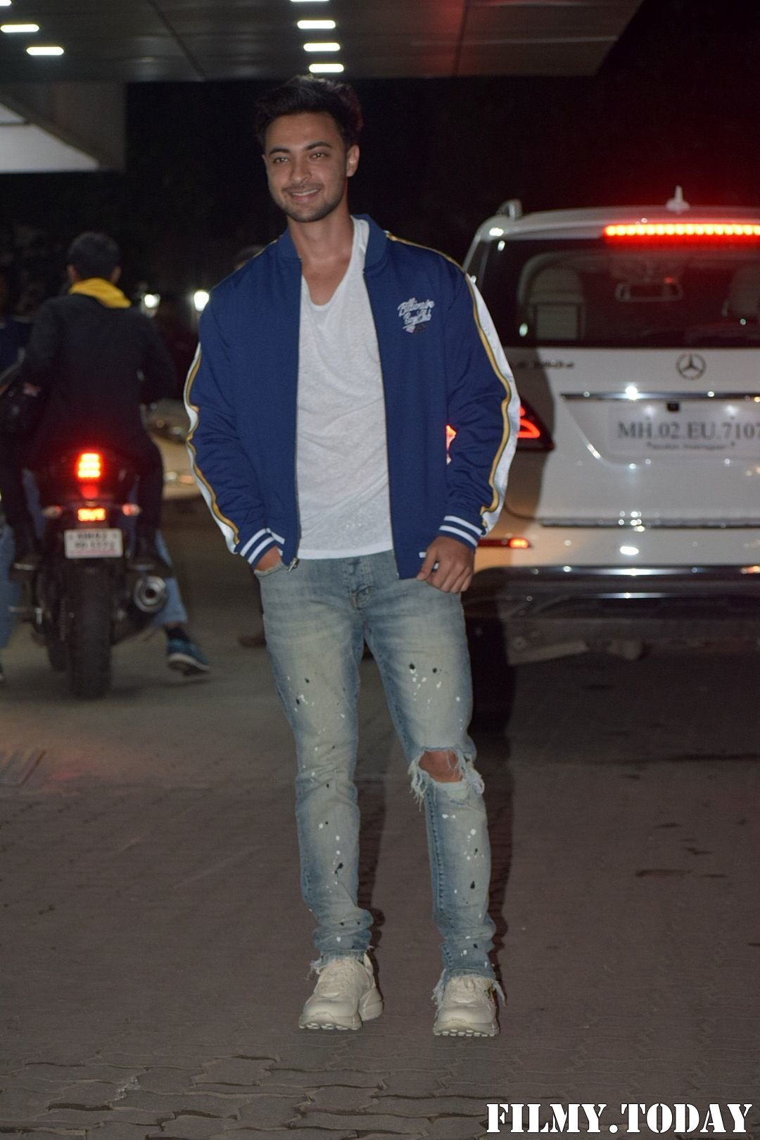 Aayush Sharma - Photos: Sohail Khan's Birthday Party At His Home In Bandra | Picture 1710202
