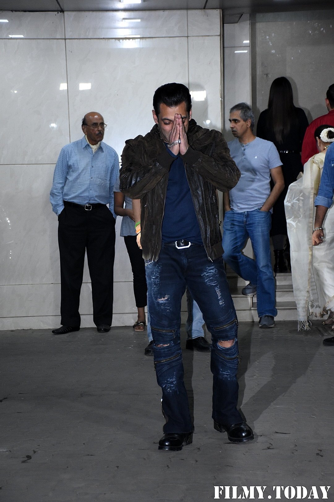 Salman Khan - Photos: Salman Khan Birthday Party At Bandra | Picture 1711850