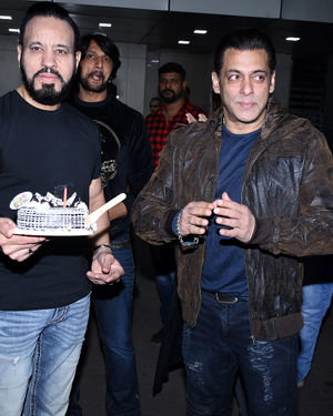 Photos: Salman Khan Birthday Party At Bandra | Picture 1711857