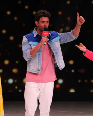 Hrithik Roshan - Photos: Promotion Of Film Super 30 On The Sets Of Colors Dance Deewane In Filmcity | Picture 1659736
