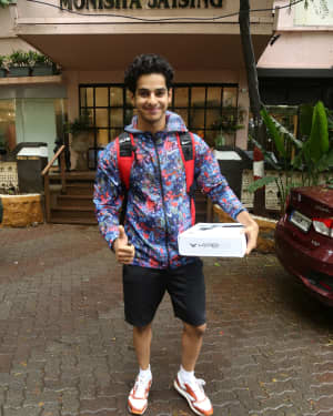 Ishaan Khattar - Photos: Celebs Spotted at Bandra | Picture 1660231