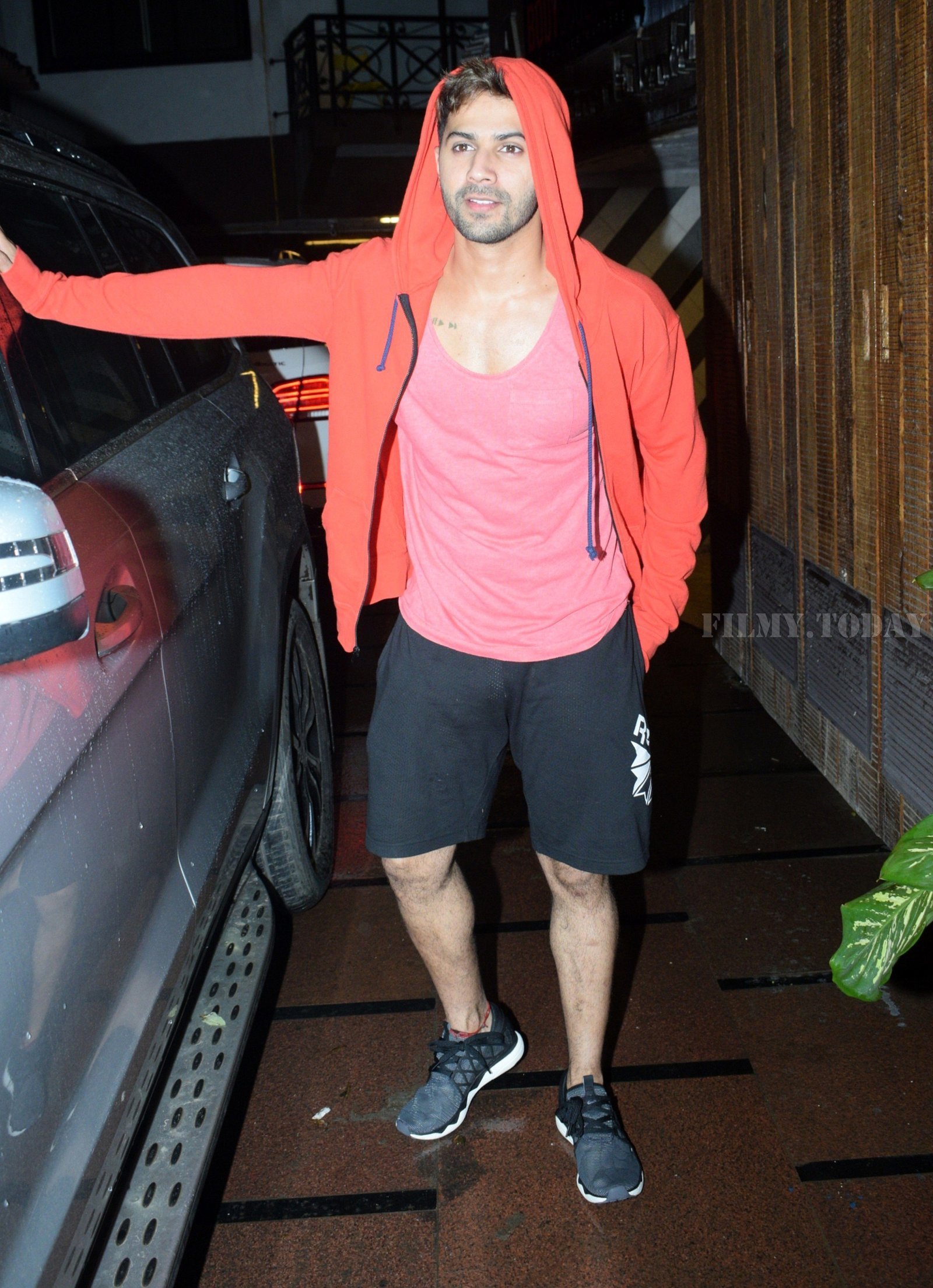 Varun Dhawan - Photos: Celebs Spotted at Gym | Picture 1660341