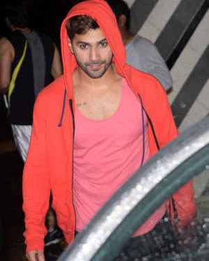 Varun Dhawan - Photos: Celebs Spotted at Gym | Picture 1660345