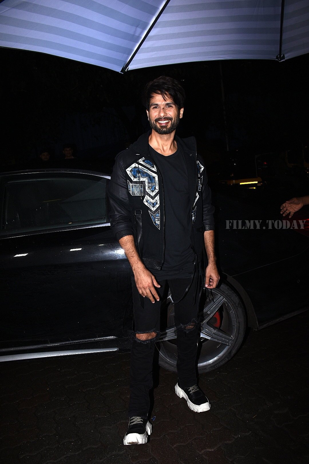 Shahid Kapoor - Photos: Success Party Of Kabir Singh At Earth In Khar | Picture 1660379