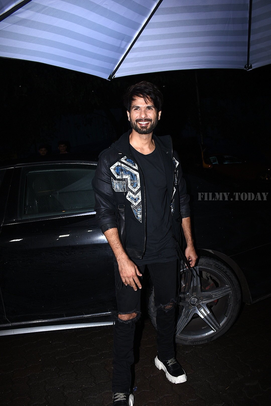 Shahid Kapoor - Photos: Success Party Of Kabir Singh At Earth In Khar | Picture 1660397