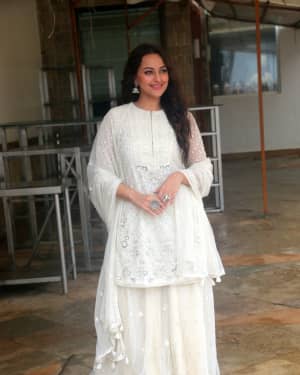Photos: Sonakshi Sinha At The Media Interactions For Her Film Khandaani Shafakhana | Picture 1661382