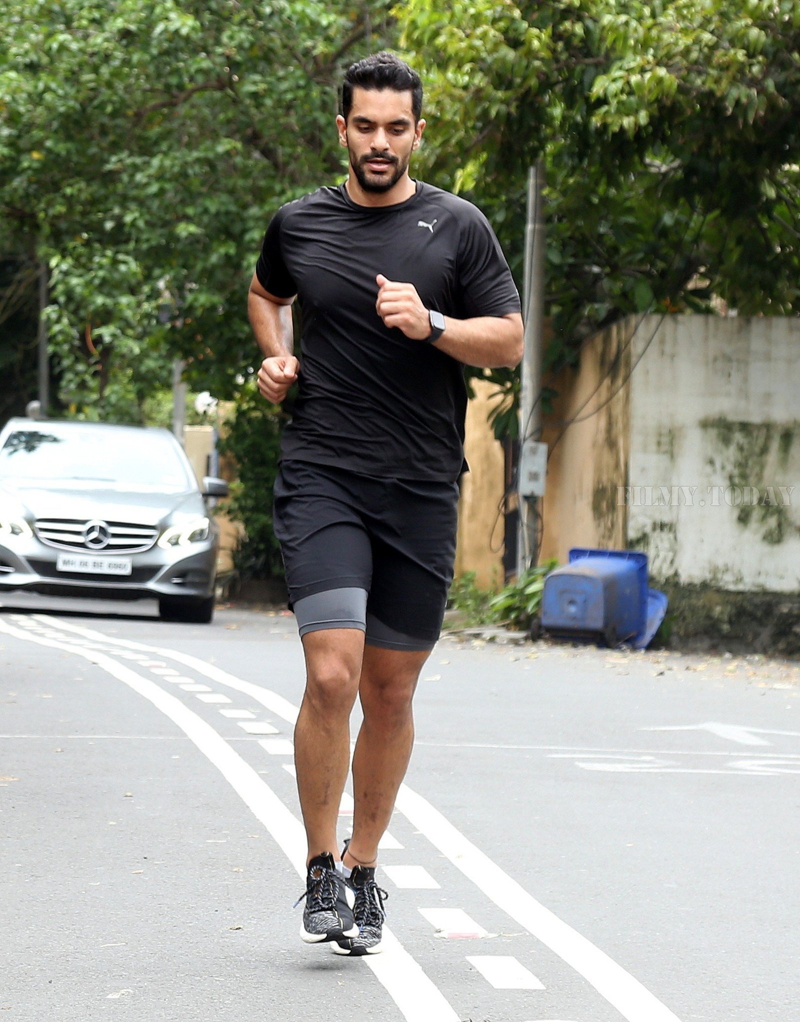 Angad Bedi - Photos: Celebs Spotted at Bandra | Picture 1662886