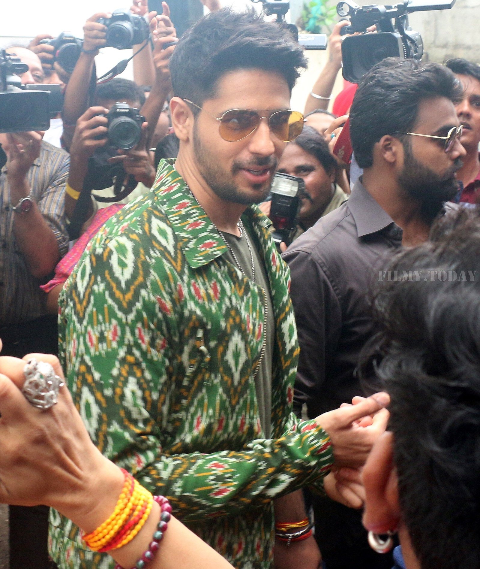 Sidharth Malhotra - Photos: The Song Launch Of Up Hile Zilla Hile From Film Jabariya Jodi | Picture 1662861