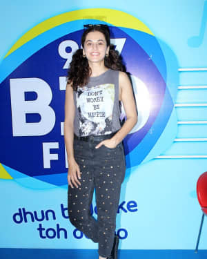 Photos: Taapsee Pannu Visits Big Fm For Meet And Greet With Children Battling Cancer | Picture 1663508