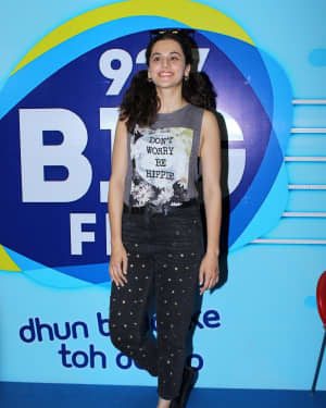 Photos: Taapsee Pannu Visits Big Fm For Meet And Greet With Children Battling Cancer | Picture 1663511