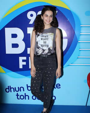 Photos: Taapsee Pannu Visits Big Fm For Meet And Greet With Children Battling Cancer | Picture 1663510