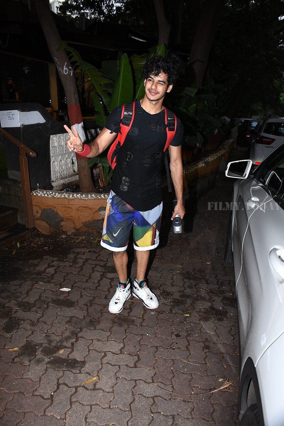 Ishaan Khattar - Photos: Celebs Spotted at Bandra | Picture 1664479