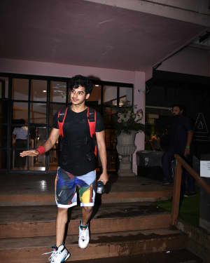 Ishaan Khattar - Photos: Celebs Spotted at Bandra | Picture 1664478