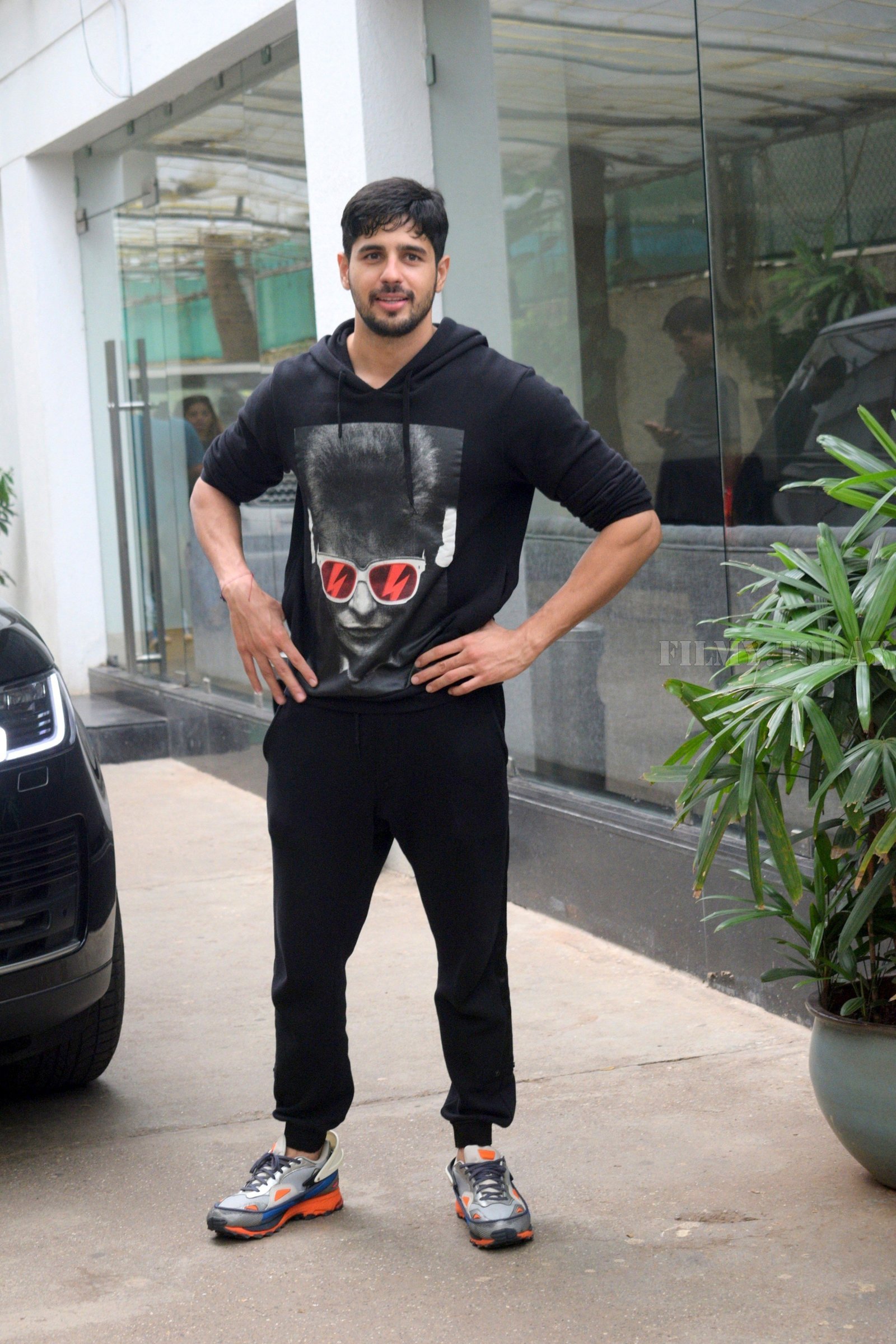 Sidharth Malhotra - Photos: Celebs Spotted At Sunny Super Sound | Picture 1665210