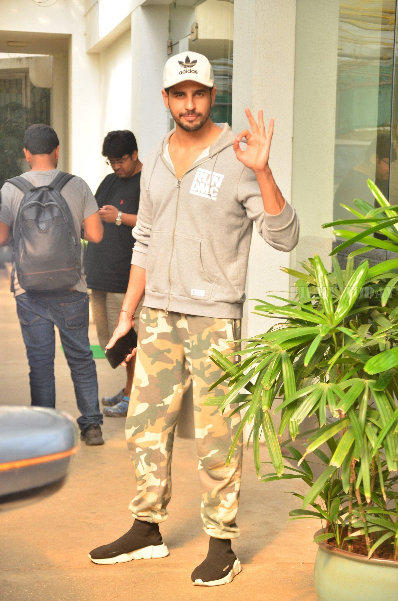 Sidharth Malhotra - Photos: Celebs Spotted At Sunny Super Sound | Picture 1666462