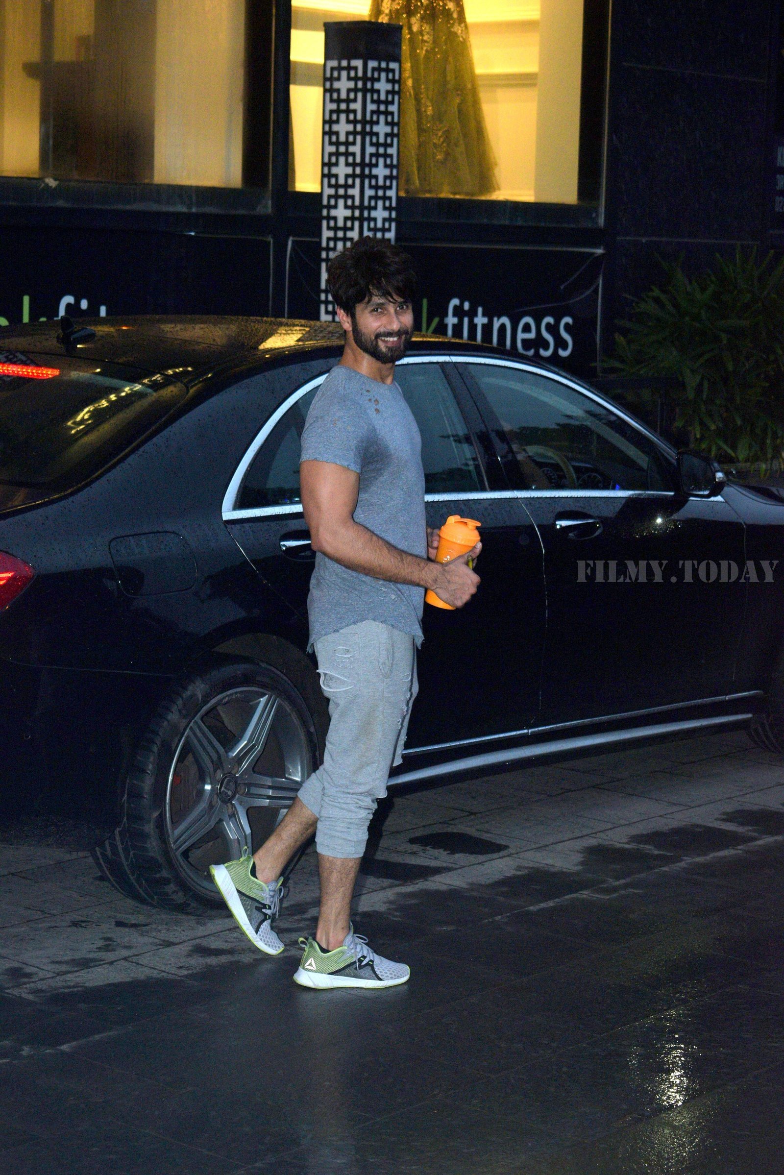 Shahid Kapoor - Photos: Celebs Spotted at Gym | Picture 1667328