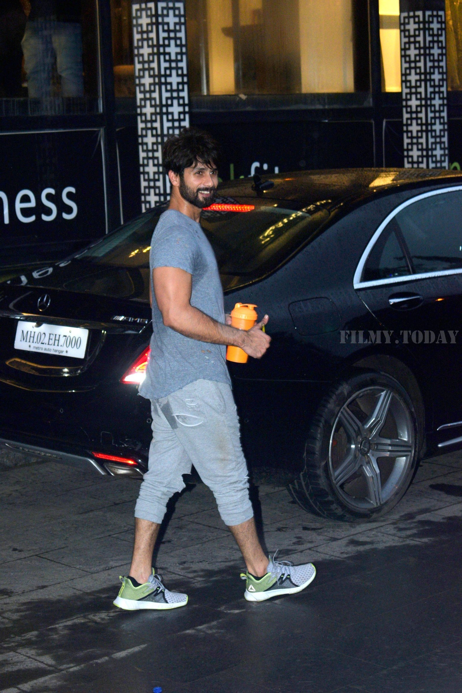 Shahid Kapoor - Photos: Celebs Spotted at Gym | Picture 1667327