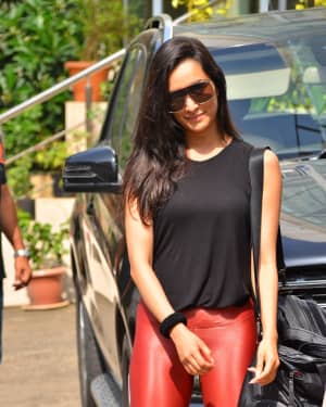 Photos: Shraddha Kapoor Spotted at Dance Class | Picture 1666488