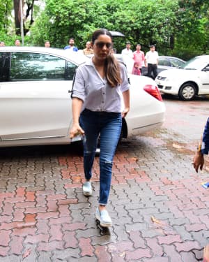 Photos: Bollywood Celebs Pay Last Respects To Areef Patel At His House | Picture 1670639