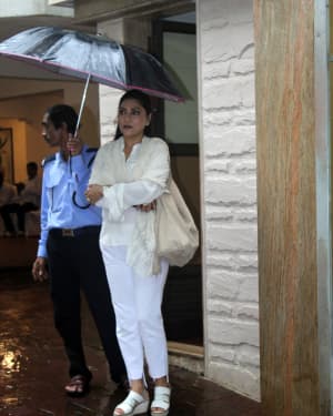 Photos: Bollywood Celebs Pay Last Respects To Areef Patel At His House | Picture 1670660