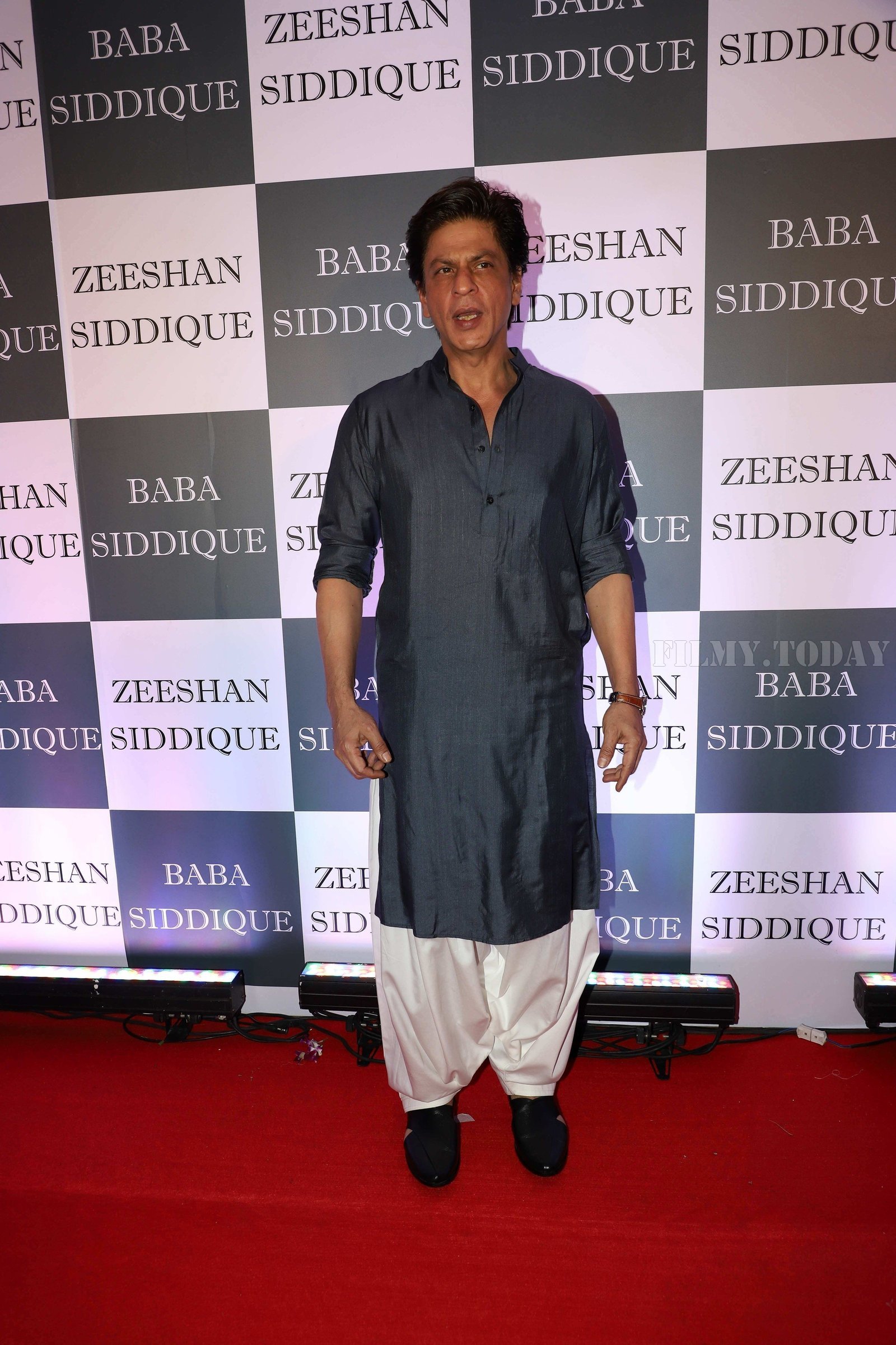 Shahrukh Khan - Photos: Baba Siddiqui Iftar Party At Taj Lands End Add Files | Picture 1651489