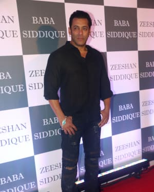 Salman Khan - Photos: Baba Siddiqui Iftar Party At Taj Lands End Add Files | Picture 1651422