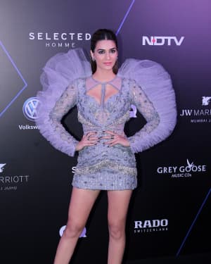 Kriti Sanon - Photos: Star Studded Red Carpet Of Gq 100 Best Dressed 2019 | Picture 1651193