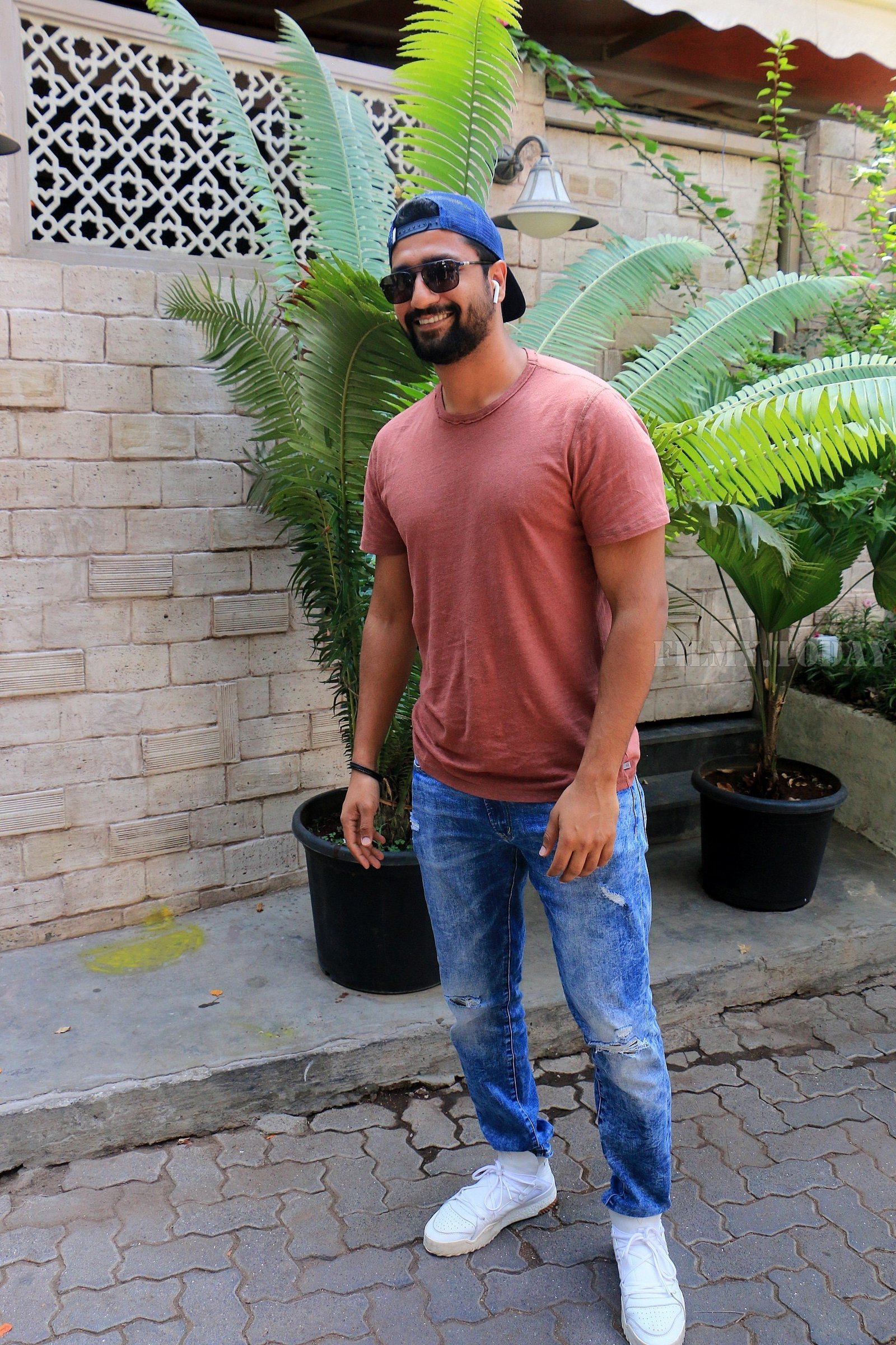 Vicky Kaushal - Photos: Celebs Spotted at Juhu | Picture 1653107